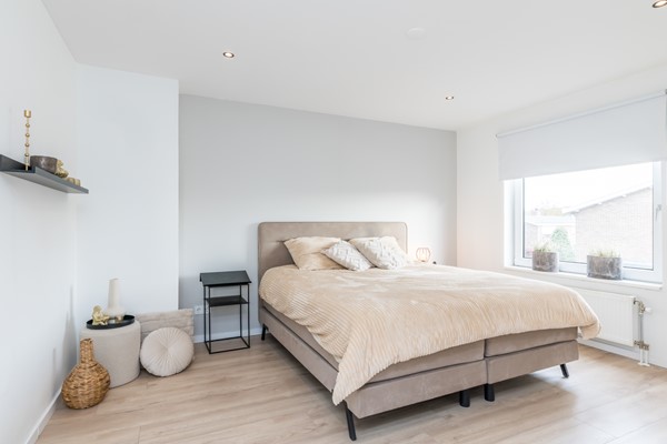 Foto - Verkocht onder voorbehoud: Instapklare gemoderniseerde geschakelde 2 onder 1 kap woning  met aanbouw, open keuken, tuin en garage in Voerendaal